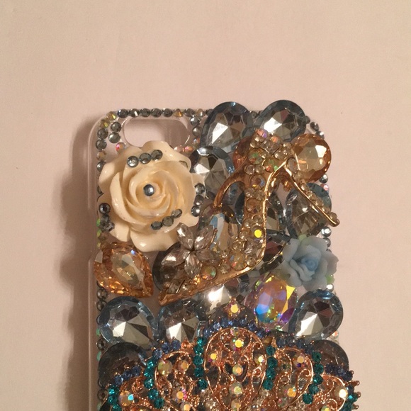 Cinderella inspired 3-D blinged our iPhone 6 case - Picture 6 of 7